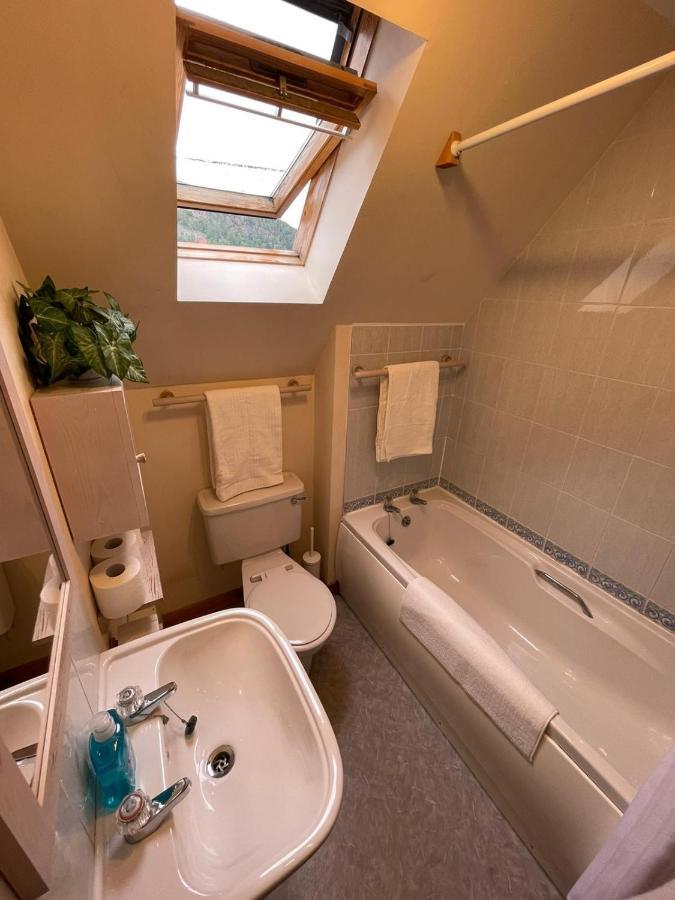Lovely And Spacious 2Bd Holiday Retreat בלאטר מראה חיצוני תמונה